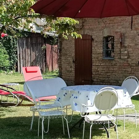 Schlossparkferienwohnungen Rheinsberg Mit Garten Dış mekan fotoğraf