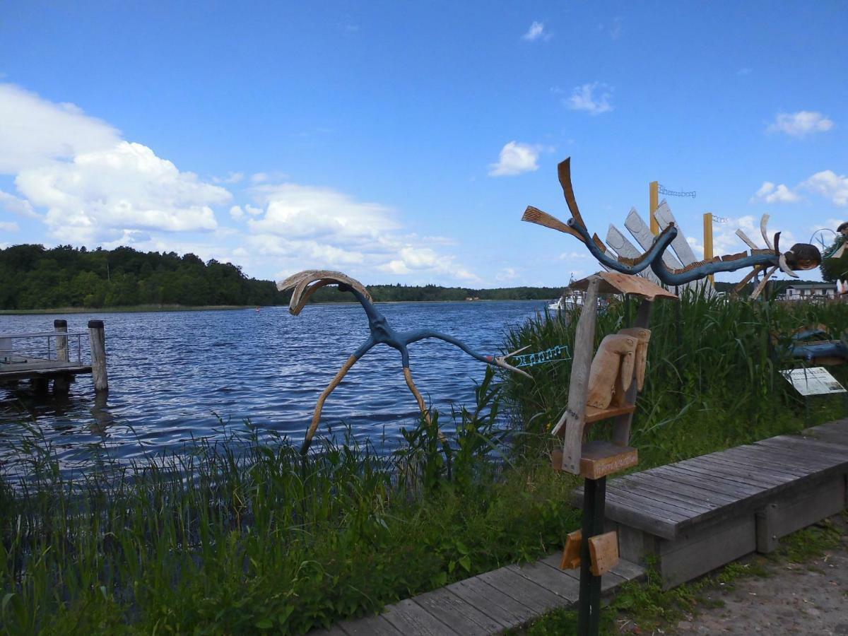 Schlossparkferienwohnungen Rheinsberg Mit Garten Dış mekan fotoğraf
